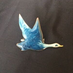 Vintage enamel goose brooch